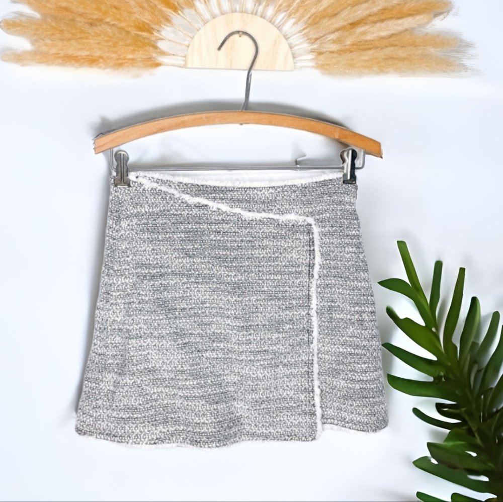 Topshop Cream Tweed Mini Skirt Size US 4